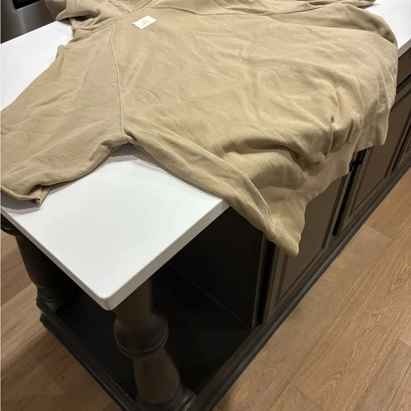 Essentials Fear of God short sleeve hoodie in mens Large. - Picture 2 of 3